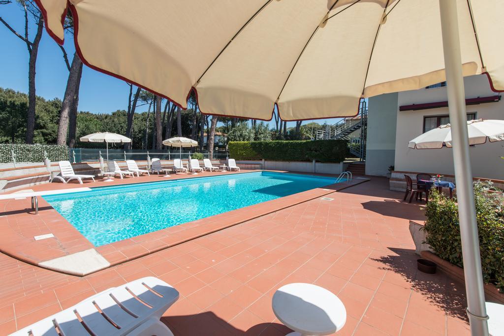 Hotel Kon Tiki San Vincenzo Exteriör bild