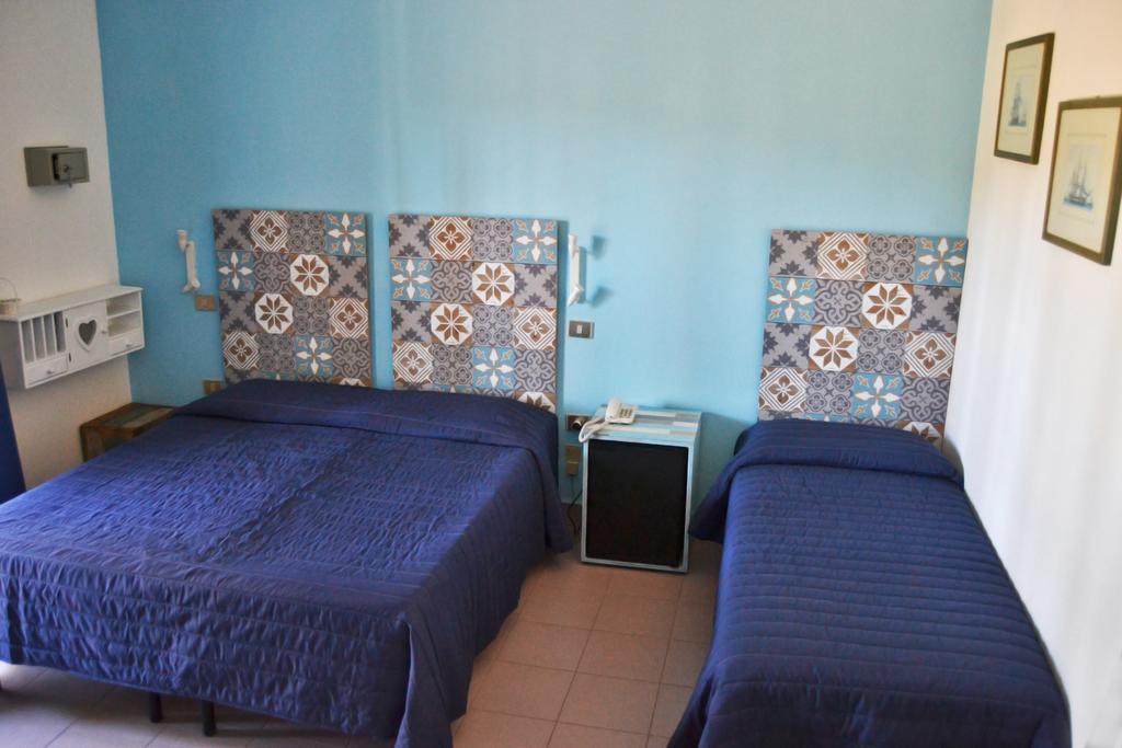 Hotel Kon Tiki San Vincenzo Exteriör bild