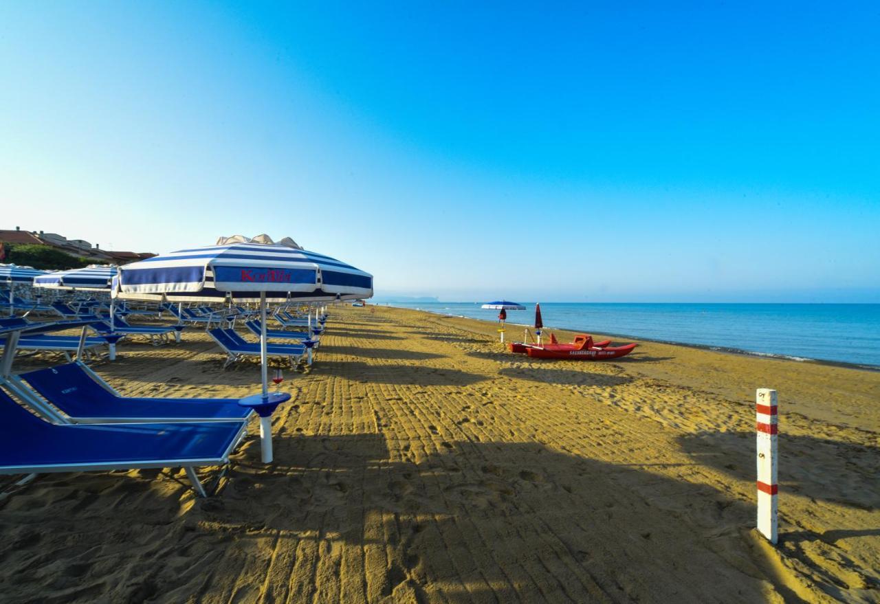 Hotel Kon Tiki San Vincenzo Exteriör bild