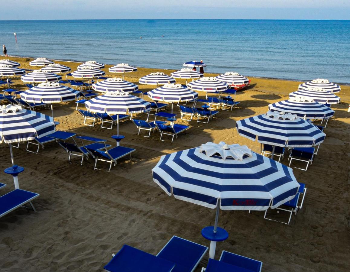 Hotel Kon Tiki San Vincenzo Exteriör bild