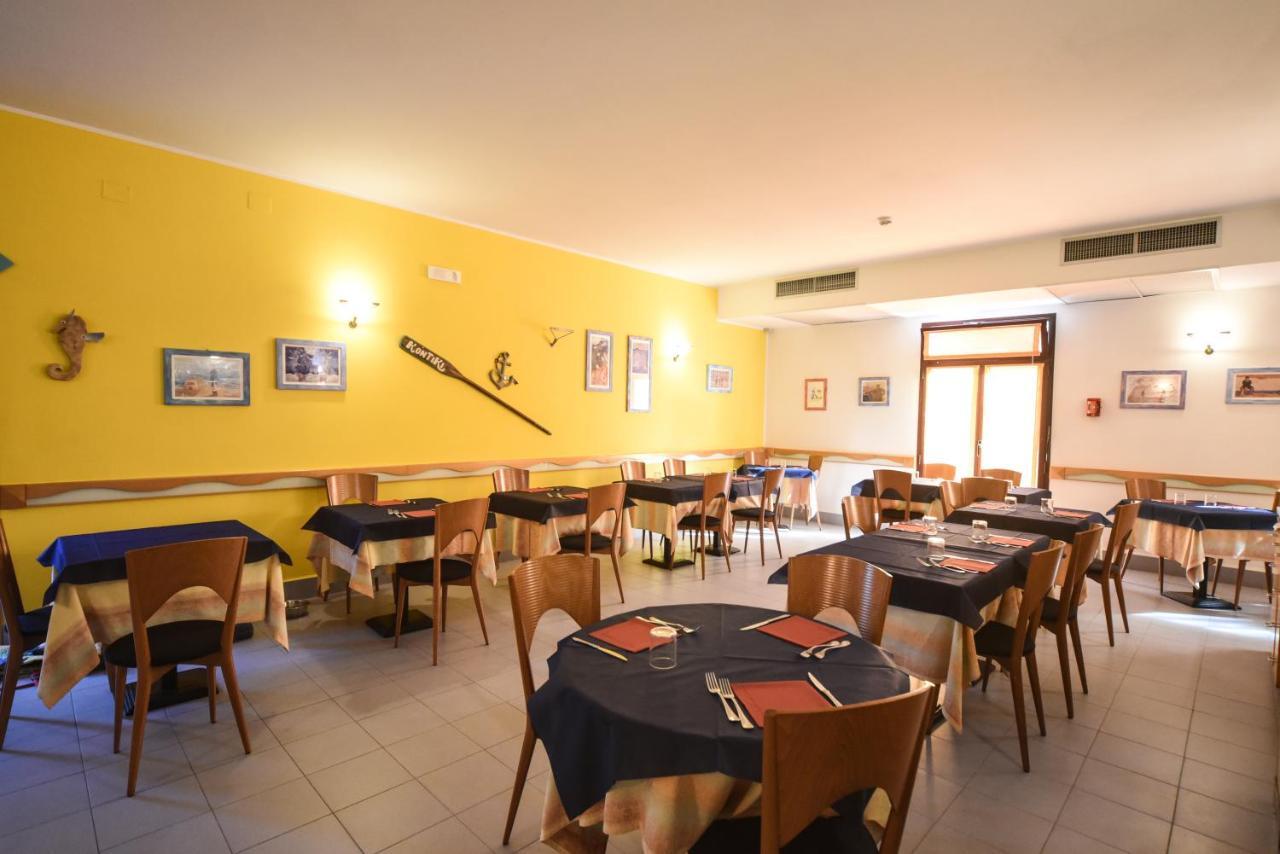 Hotel Kon Tiki San Vincenzo Exteriör bild