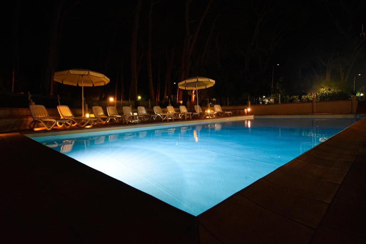 Hotel Kon Tiki San Vincenzo Exteriör bild